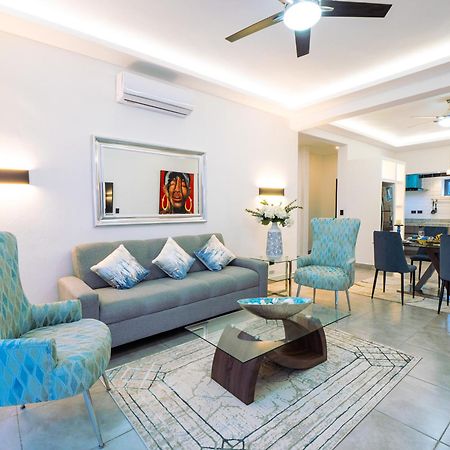 Instyle Residences At Rizz Suites โซซูอา ภายนอก รูปภาพ