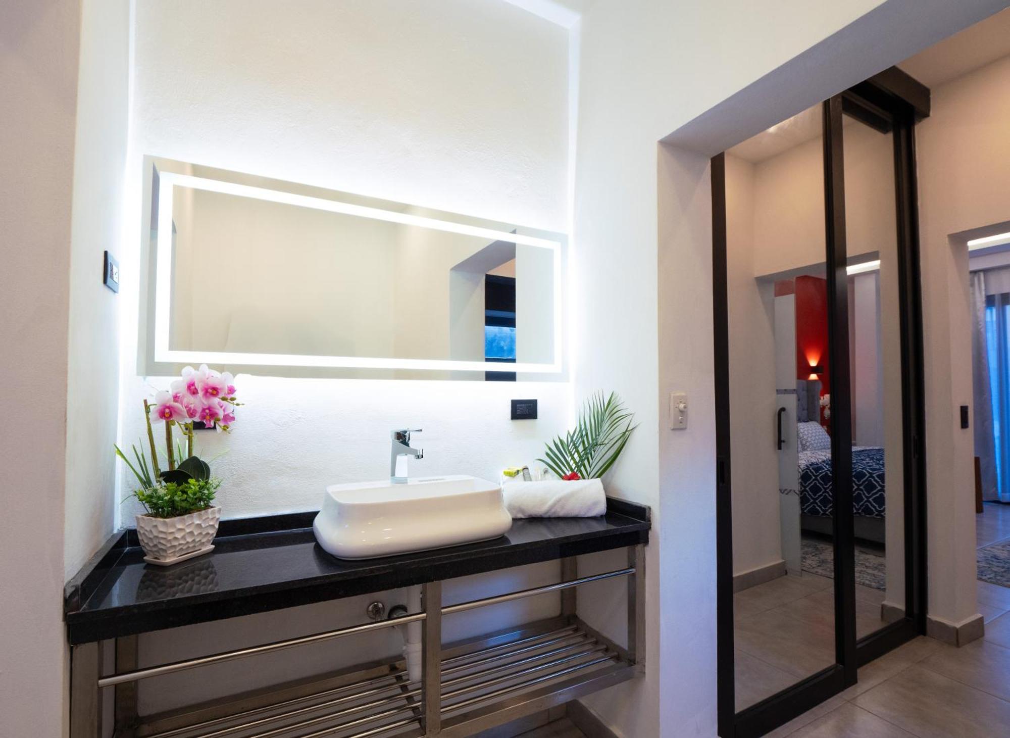 Instyle Residences At Rizz Suites โซซูอา ภายนอก รูปภาพ