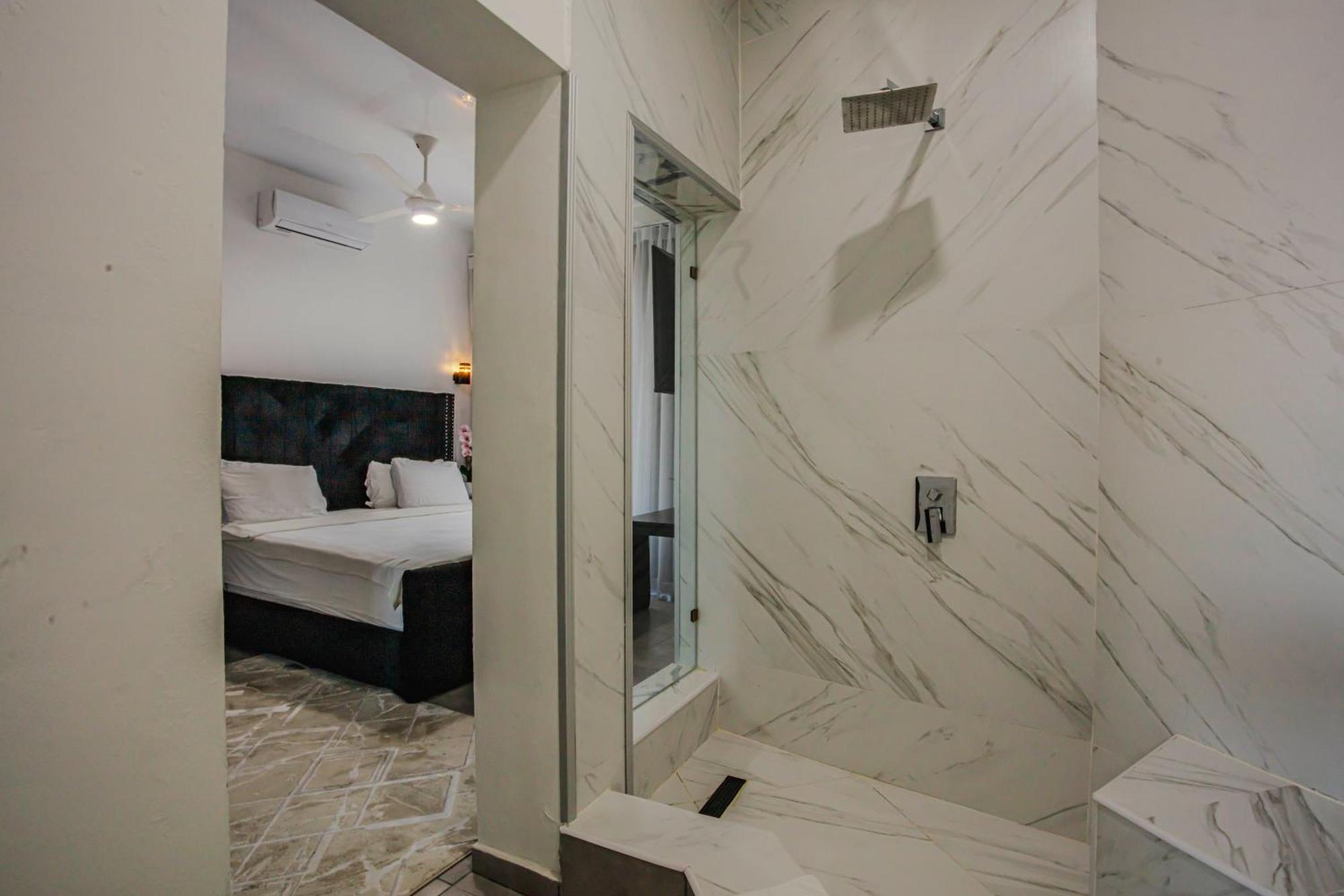Instyle Residences At Rizz Suites โซซูอา ภายนอก รูปภาพ