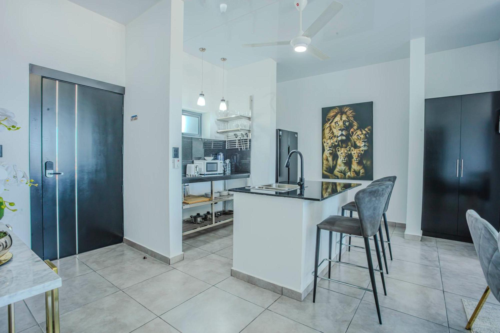 Instyle Residences At Rizz Suites โซซูอา ภายนอก รูปภาพ